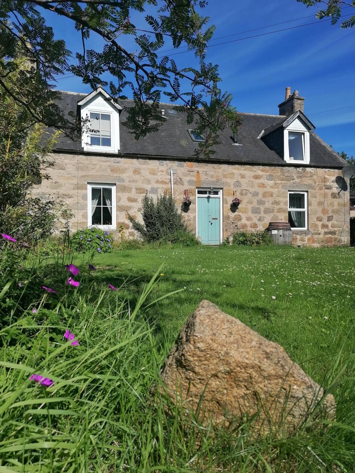 Aberlour Cottages - Bolthole & Retreat Exterior foto